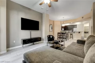 Photo #6: 2568017 Listing