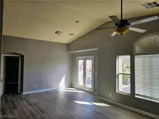 Photo #1: 2568039 Listing 