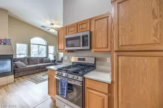 Photo #6: 2568043 Listing