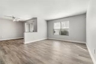 Photo #2: 2568052 Listing 