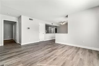 Photo #3: 2568052 Listing 