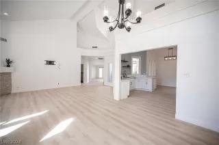 Photo #2: 2568062 Listing