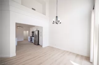 Photo #3: 2568062 Listing