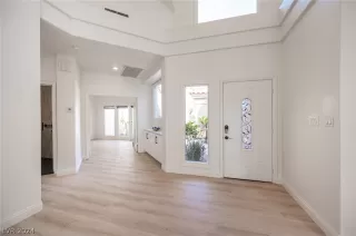 Photo #4: 2568062 Listing