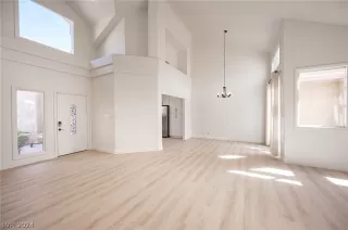 Photo #6: 2568062 Listing