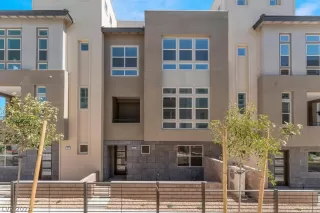 Photo #1: 2568070 Listing