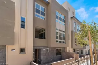 Photo #2: 2568070 Listing