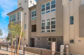 Photo #3: 2568070 Listing