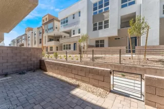 Photo #4: 2568070 Listing