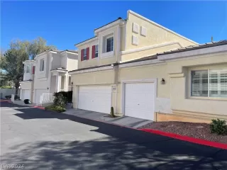 Photo #4: 2568102 Listing