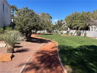 Photo #6: 2568102 Listing