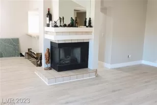 Photo #2: 2568131 Listing 