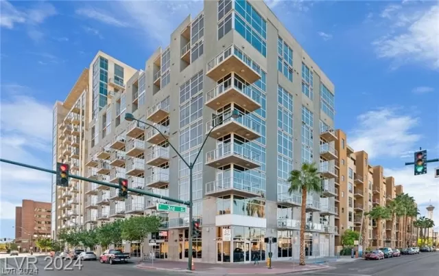 MLS: 2568158 Condo For Sale