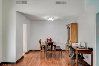 Photo #4: 2568163 Listing