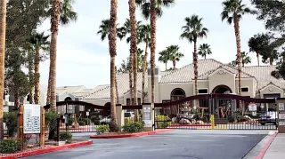 Photo #2: 2568167 Listing