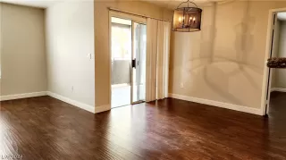 Photo #5: 2568167 Listing