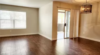 Photo #6: 2568167 Listing