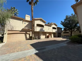 Photo #1: 2568216 Listing 