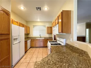 Photo #6: 2568216 Listing 