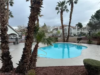 Photo #2: 2568242 Listing 