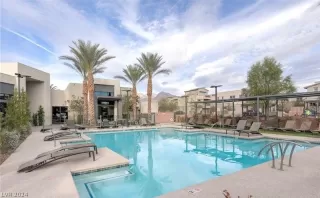 Photo #2: 2568251 Listing