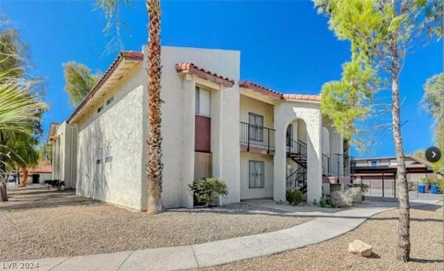 MLS: 2568278 Condo For Sale