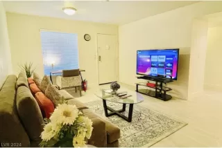 Photo #2: 2568278 Listing 