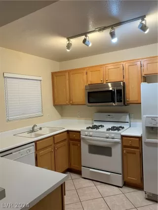 Photo #2: 2568285 Listing 