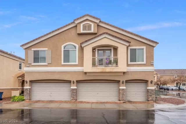 MLS: 2568307 Condo For Sale