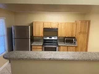 Photo #6: 2568312 Listing 