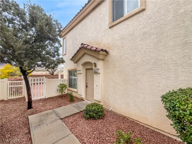 MLS: 2568317 Condo For Sale