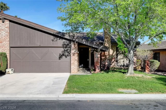 MLS: 2568322 Condo For Sale