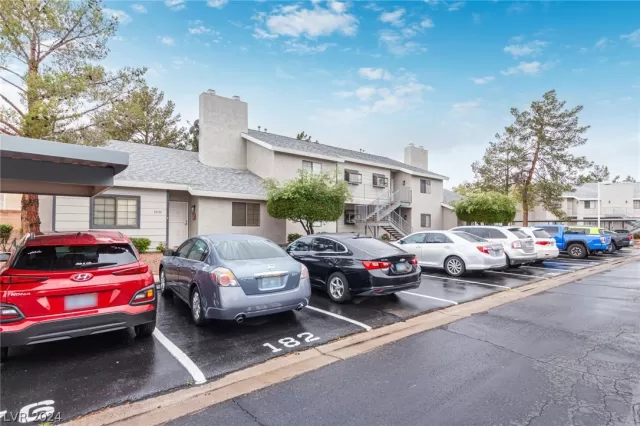 MLS: 2568332 Condo For Sale