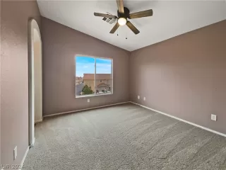 Photo #4: 2568336 Listing