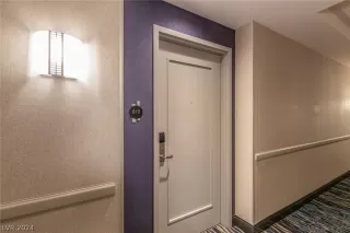 Photo #1: 2568377 Listing