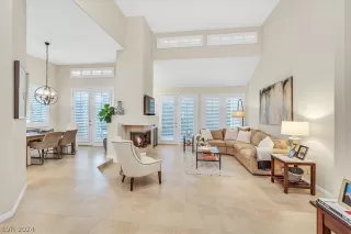 Photo #2: 2568442 Listing