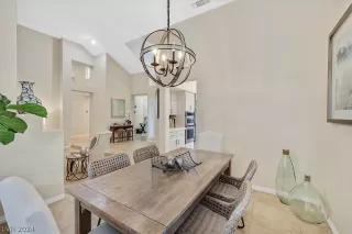 Photo #4: 2568442 Listing