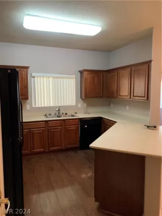 Photo #4: 2568446 Listing