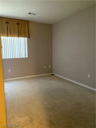 Photo #6: 2568446 Listing