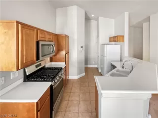 Photo #5: 2568480 Listing 