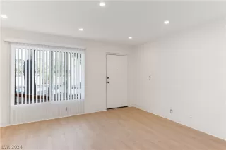 Photo #1: 2568525 Listing