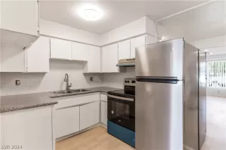 Photo #4: 2568525 Listing