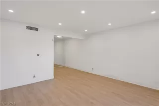 Photo #5: 2568525 Listing