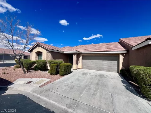 MLS: 2568555 Condo For Sale