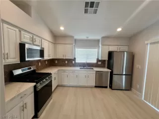 Photo #3: 2568555 Listing 