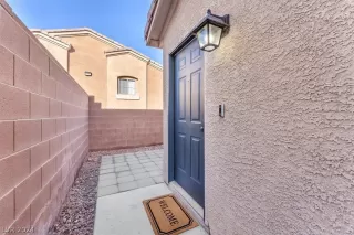 Photo #2: 2568684 Listing