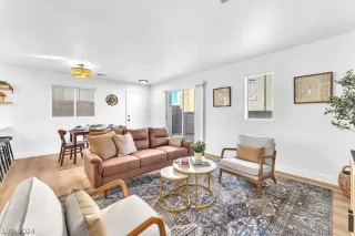 Photo #5: 2568684 Listing