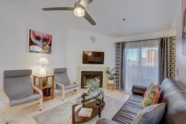 MLS: 2568700 Condo For Sale