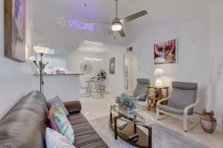 Photo #2: 2568700 Listing