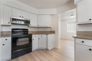 Photo #5: 2568705 Listing 